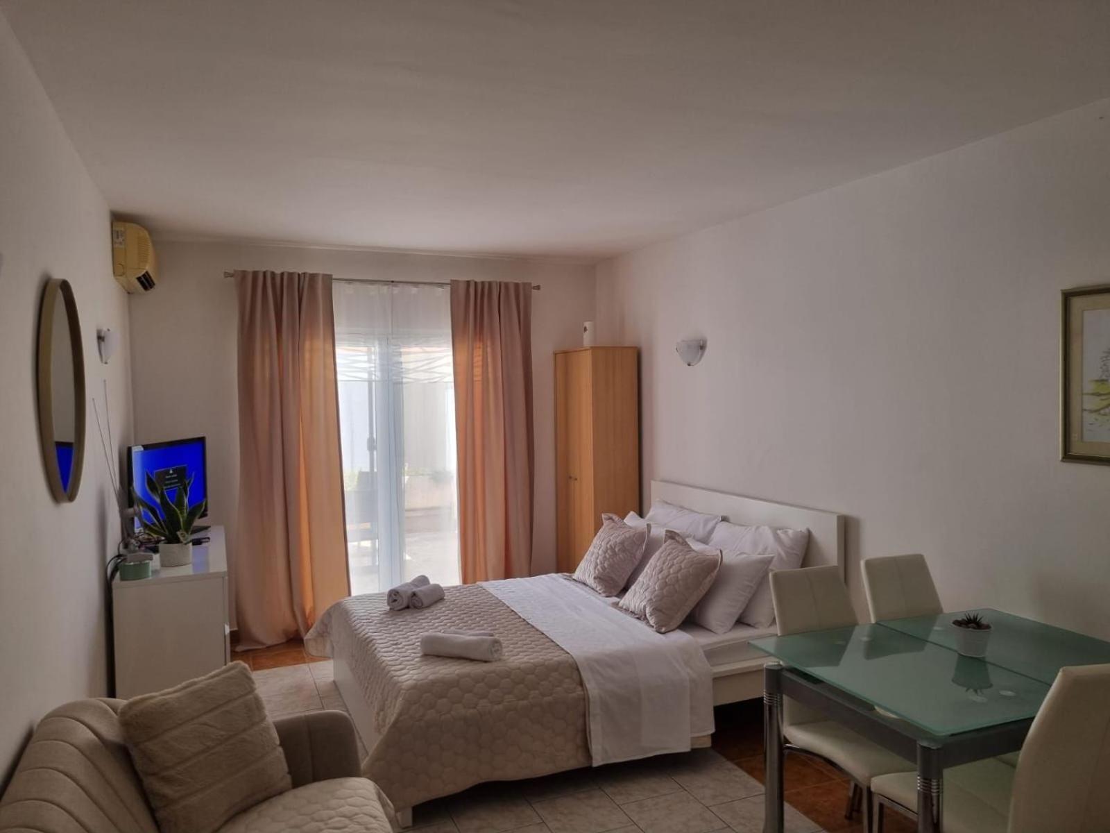 Apartment Bubi Nečujam Екстериор снимка
